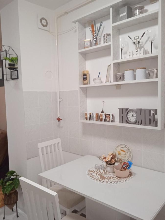 Apartman Breza Ruma Exteriér fotografie