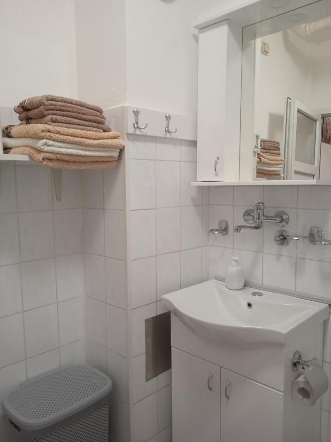 Apartman Breza Ruma Exteriér fotografie